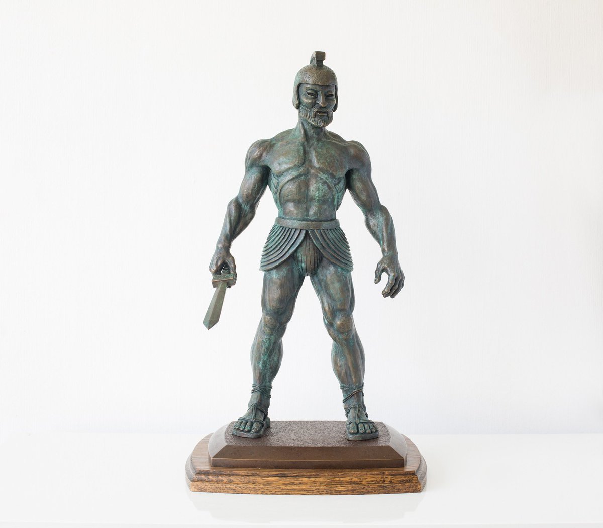 PixelVixenUK's tweet photo. Ray Harryhausen's Talos sculpted in bronze by @ravenarmoury Limited edition available from https://t.co/8z0kb90zQE #JasonandtheArgonauts https://t.co/QpXFFSw0Xw
