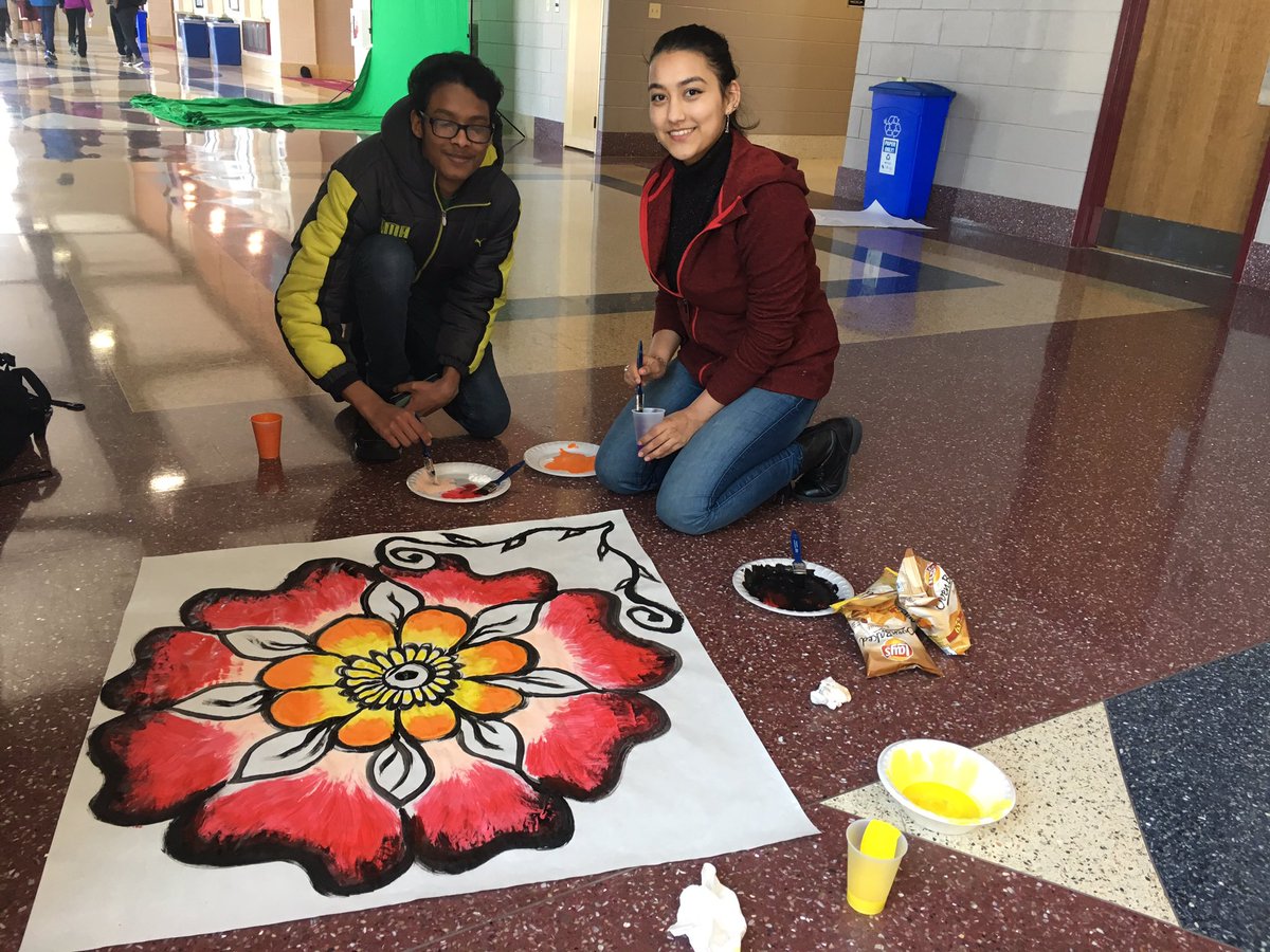 PBHSSignature's tweet photo. PBHS has some pretty amazing artists! #pbhsPRIDE students working on murals for #pbhsUNITY @PBHSPrincipal https://t.co/DaO3lfeRaG