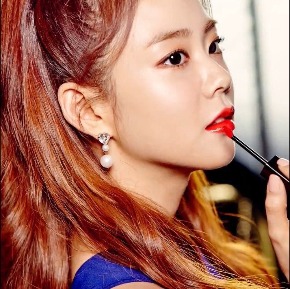 fateflysy_0724's tweet photo. @fateflysy
#VDL #부이디엘 #503 #bloodymary
#07 #gethigh #01 #candymix #승연 #スンヨン #seungyeon
とにかく発色がいい!!
スンヨンのおかげでずっと気になっていたブランドに挑戦できてよかった💄 https://t.co/OXqhbhXQNh