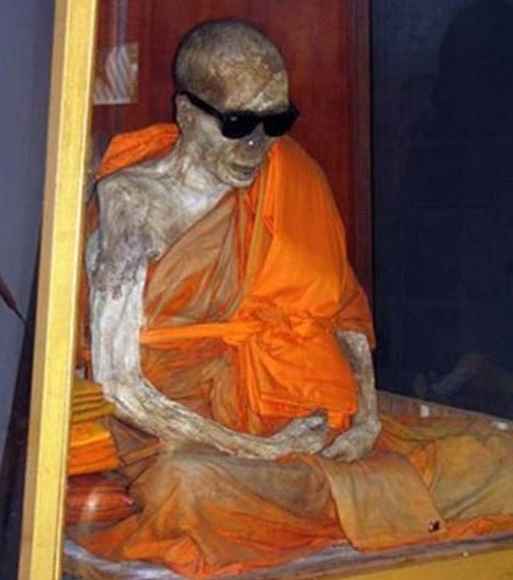 monastery_terry's tweet photo. when you're 3 months behind on your prayer requests #monkprobs #wot #in #procrastination https://t.co/SzbqN3Zl5h