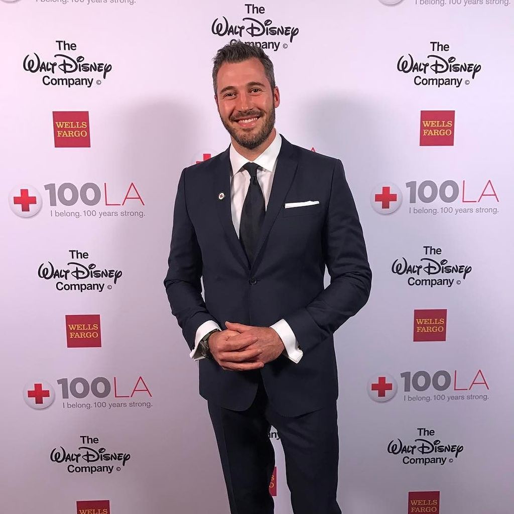 SharoneHakman's tweet photo. Proud to be supporting our American Red Cross today @redcrossla #arcla100 #laball2017 #red… https://t.co/HDWpsqJMn2 https://t.co/fGtoa1cExh
