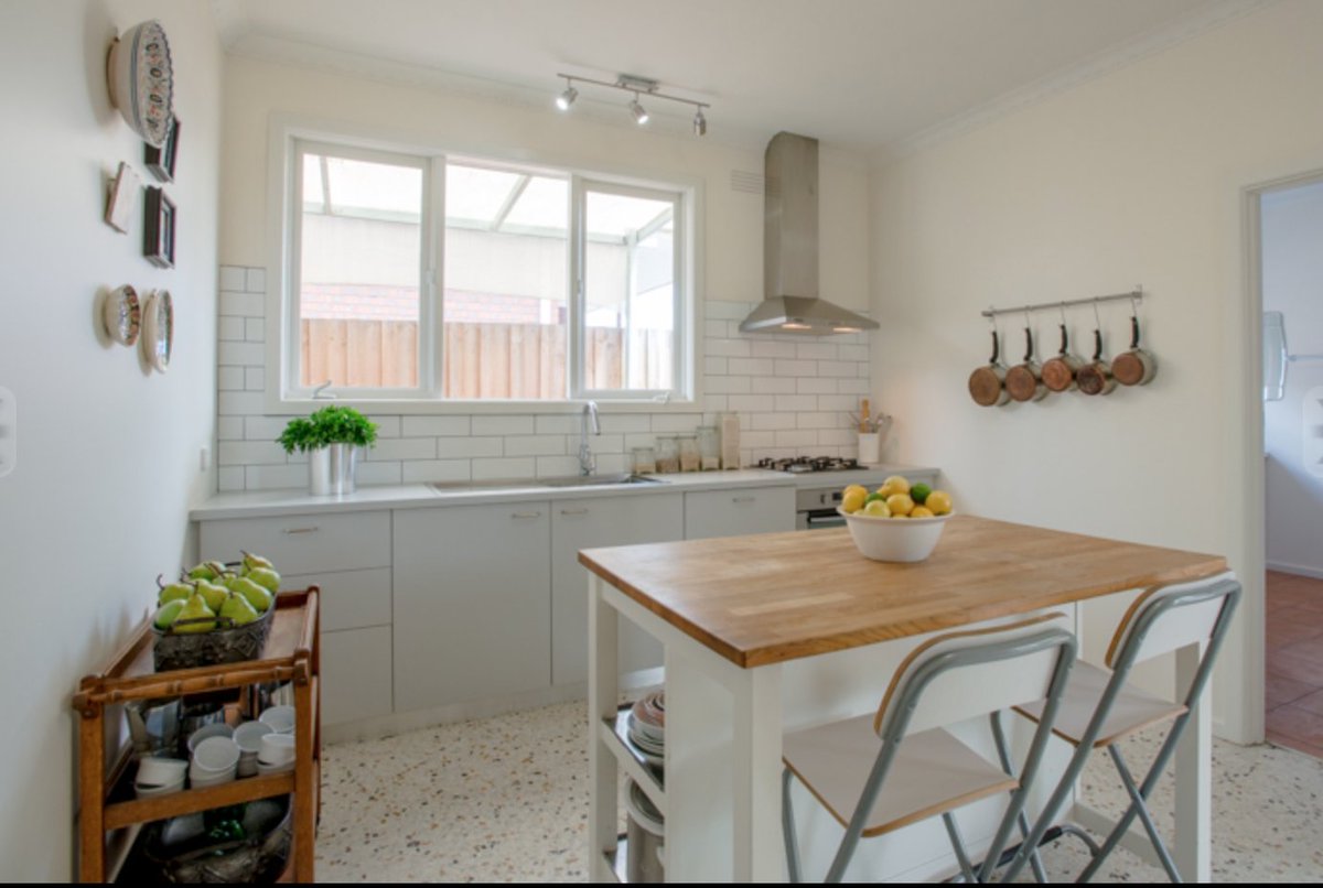 RealPropTalk's tweet image. ICYMI Photographer Rob Rae gives some top tips on the best way to photo your home when selling audioboom.com/posts/5608149-…