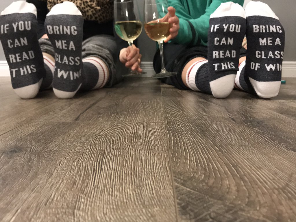 jaclynskinnnner's tweet photo. PM me for driving directions #wino #ladiesnight #thirstythursday #pinogrigiogirls #socks #fashion #wine #imsupposedtobepacking https://t.co/eMl7NMHbmp