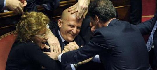 allenatorebis's tweet photo. Non so se è solo mio o è diffuso il senso di schifo che provo più che  per la #casta  per chi ancora li vota ! 🤢
#Pd #Fi 
#Lotti #Minzolini https://t.co/9BYvm7eOah