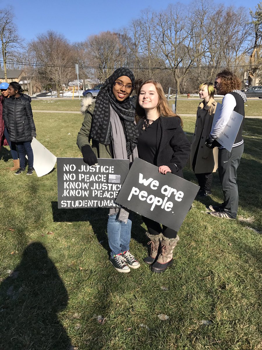 sophiadovemusic's tweet photo. Immensely grateful to be part of this movement. Today gave me so much hope 💓 (And s/o to Rachel for putting my lyrics on a poster !!!) https://t.co/N3v8fleVVm