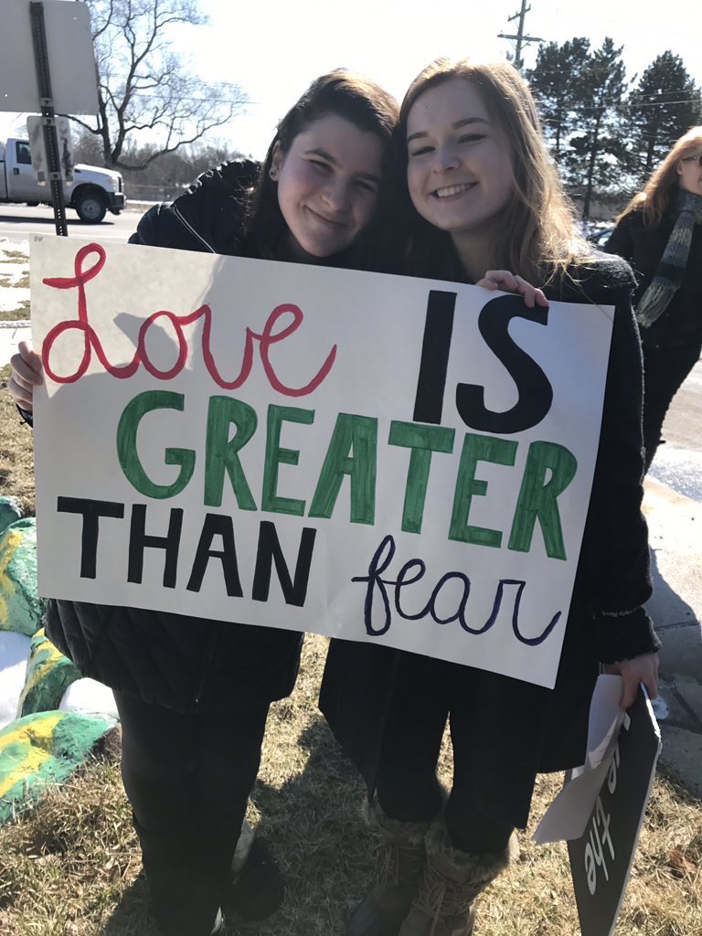 sophiadovemusic's tweet photo. Immensely grateful to be part of this movement. Today gave me so much hope 💓 (And s/o to Rachel for putting my lyrics on a poster !!!) https://t.co/N3v8fleVVm