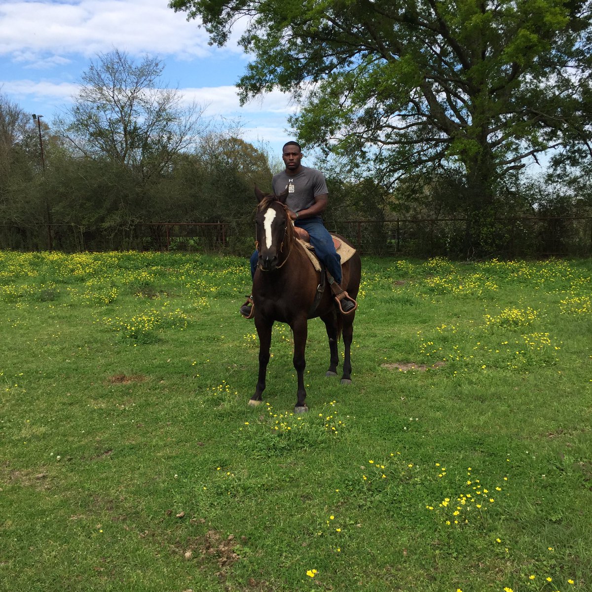 short__6's tweet image. Ain't nothing better than spending the spring something you really love ❤️🐎😊 #springbreak16
