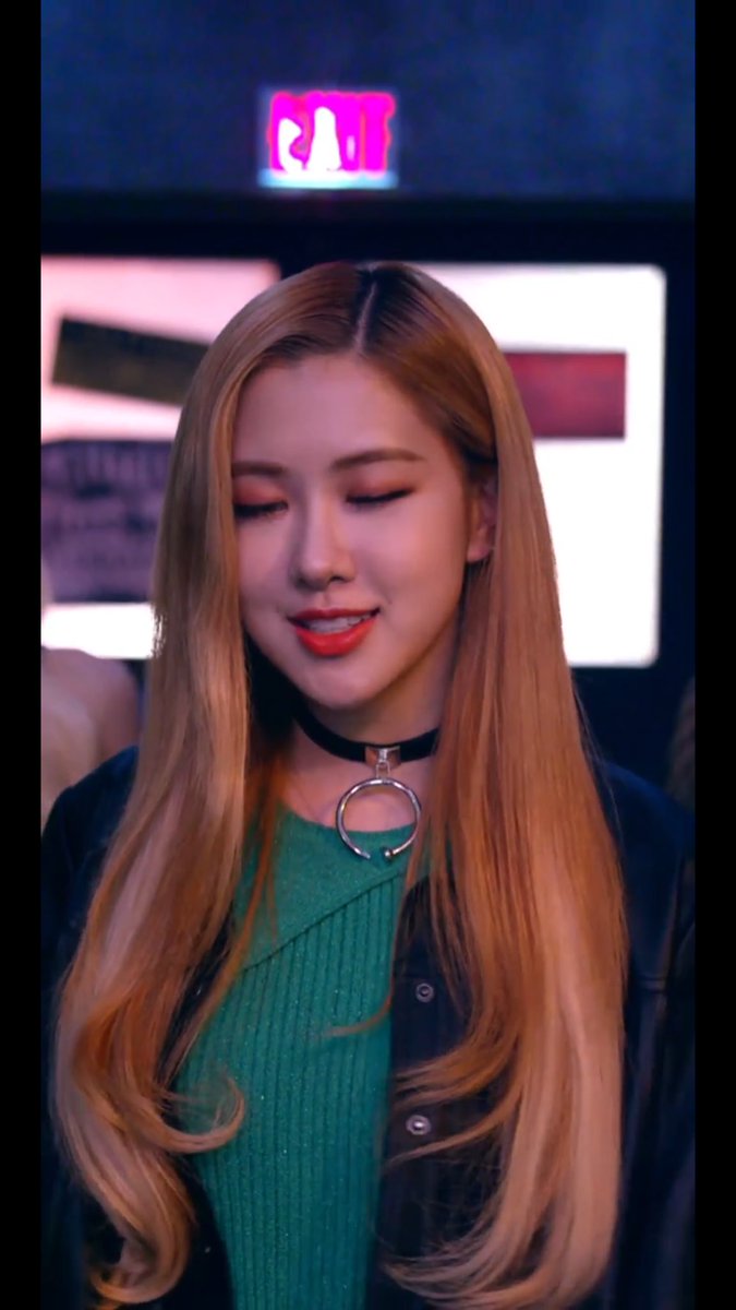 rosiejpg's tweet photo. [CAPS] for LG G6 #BLACKPINK #블랙핑크 🌹 #ROSE #로제 https://t.co/NDwaquxWQt