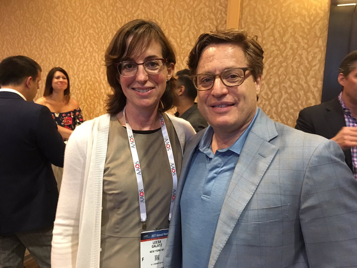 MountSinaiLIVE's tweet photo. Dr. Leesa Galatz-Chair, Dept. of Orthopaedics @MountSinaiNYC and Dr. Baron Lonner at alumni event #aaos2017 #orthopaedic #surgeons #sandiego https://t.co/PMK3cQFU4W
