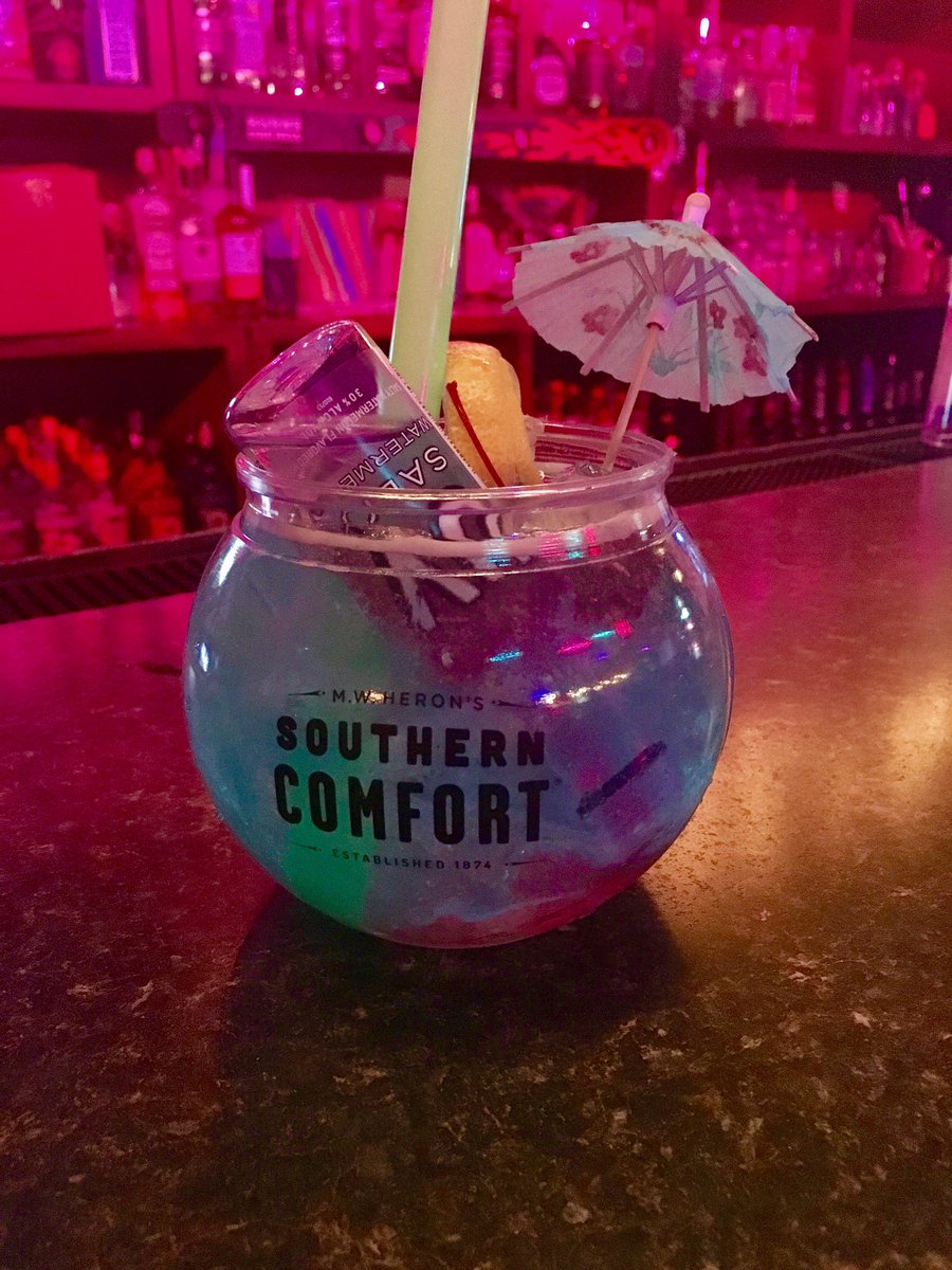 SmokingDog_Pub's tweet photo. Come into the dog and welcome our new bartenders in training Kayla and Nicole!!! 
🐶
-$5 Pitchers
-$4 Mini fishbowls 
-$3 Tallboys 
-$2 Wells https://t.co/mFp1r1p7It