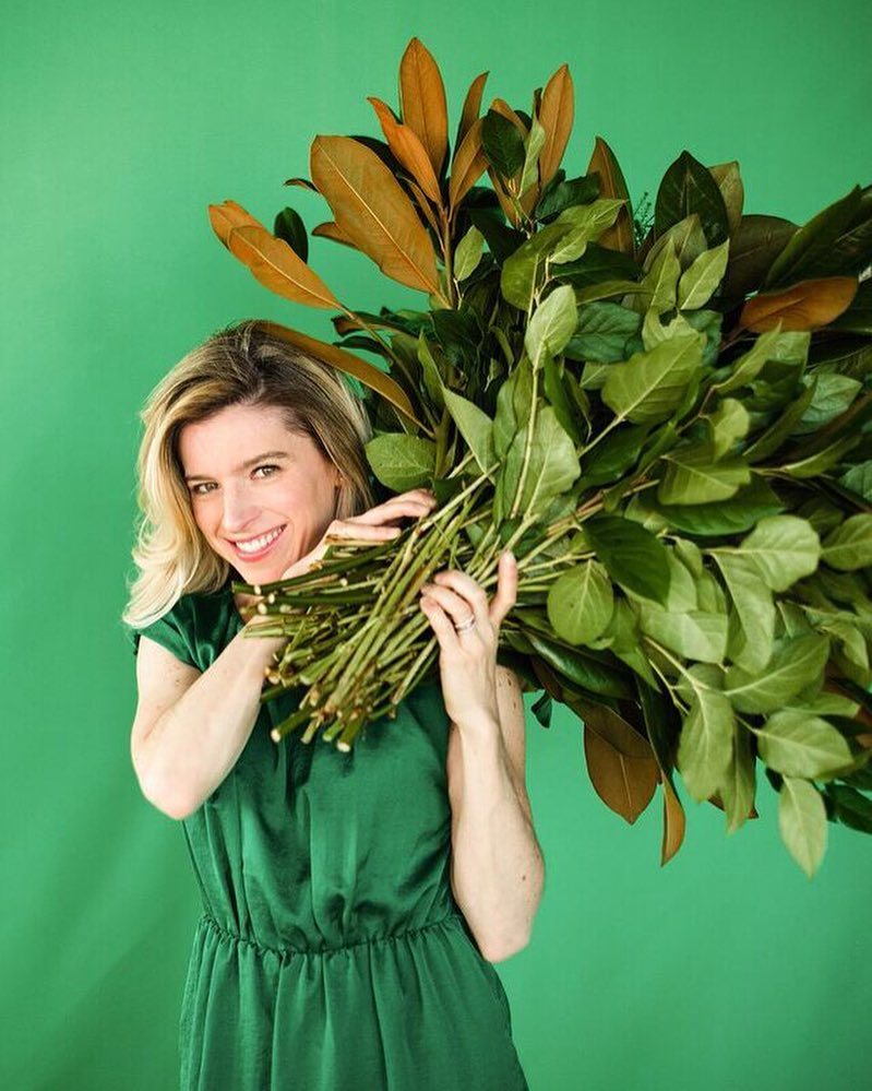 Hello Darlings! It is with great excitement that I announce my transition from Owner of Hello Darling to Event De…