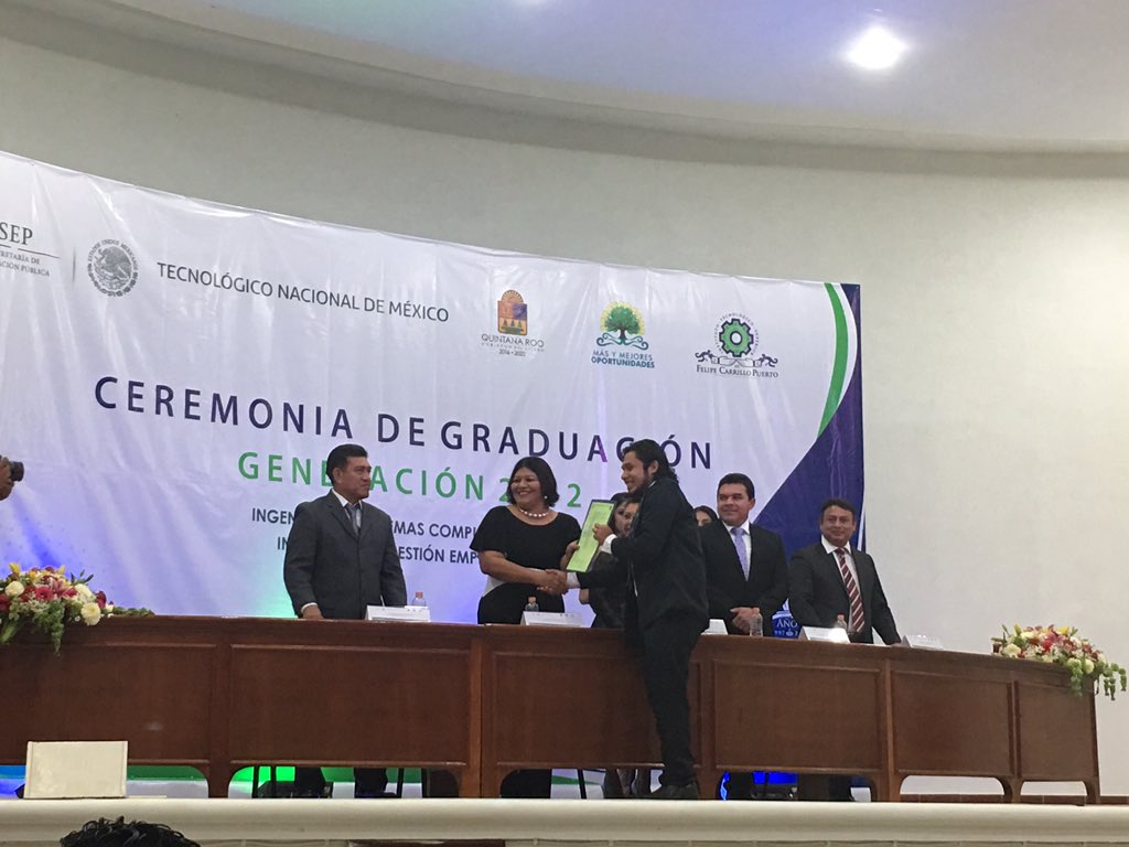 Un sueño cumplido, primera generación de egresados de la Unidad Tulum <a href="/williamhbriceno/">william briceño</a> <a href="/fundaciontulum/">Fundación Tulum</a> #Tulum