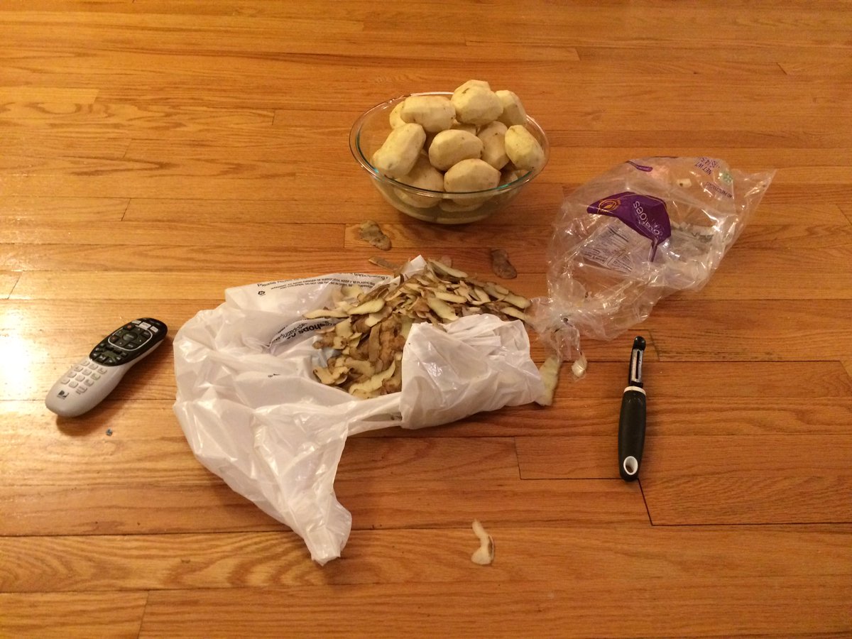 MrEricFeeney's tweet photo. #StPatricksDay prep! 10 lbs of potatoes in 10 mins. I still got it! #ArmyBasicTraining #KP #Veteran https://t.co/MJlliZB0YU