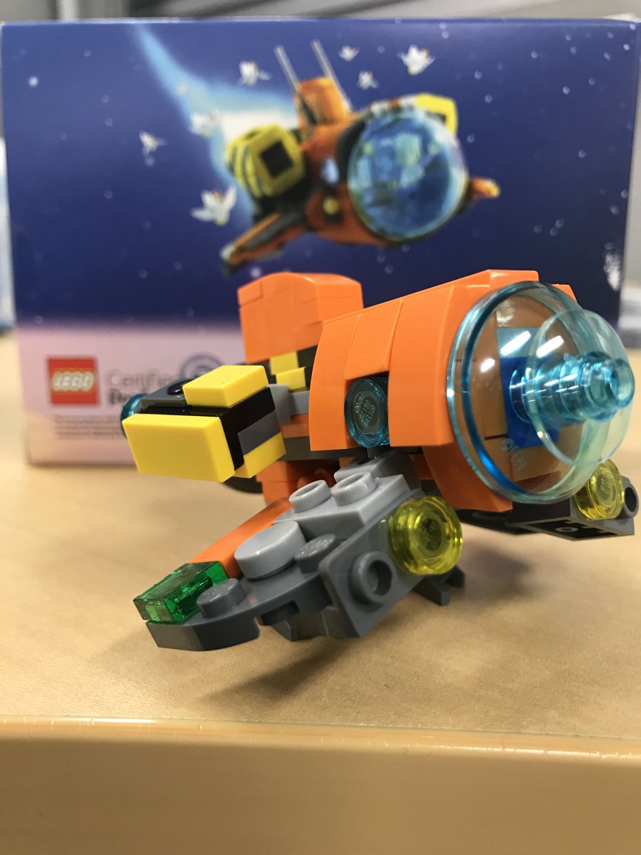 ワーナーゲーム 公式 実際のレゴ ブロックでできた Lego ワールド 主人公が乗るスペースシップ その名も Pug Z レゴ ブロック84ピースでできています レゴワールド Legoworlds ワーナーゲーム 公式 実際のレゴ ブロックでできた Lego ワールド 主人公が乗るスペースシップ その名も Pug Z レゴ ブロック84ピースでできています レゴワールド Legoworlds