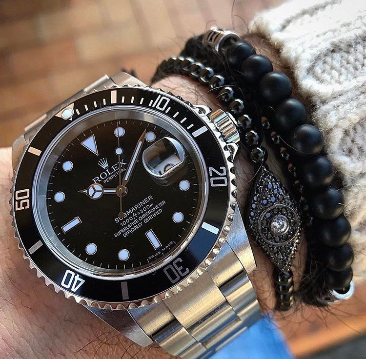 Daily Watch tweet media