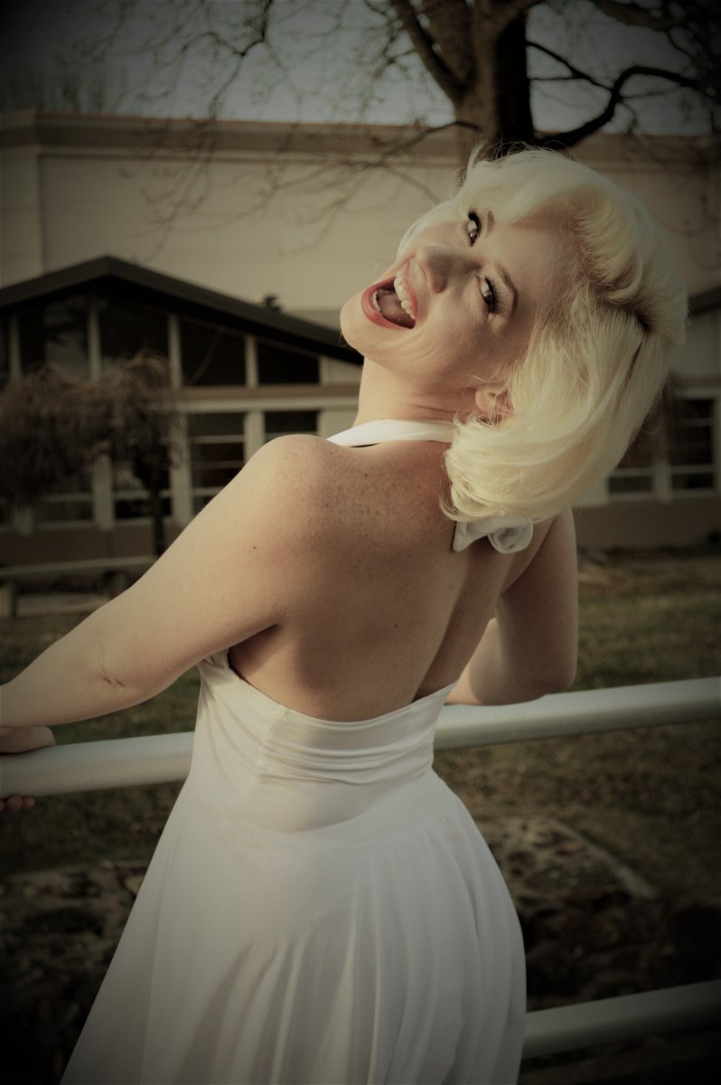 flowerpowerz's tweet photo. #cosplayportray @CosplayPortray LOVED the Marilyn Monroe cosplay shoot today!!! #MarilynMonroe https://t.co/z4l1YqeHEe