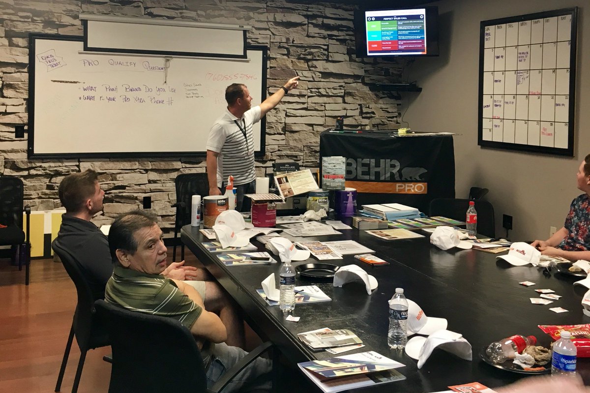 blaylock_rob's tweet photo. Avondale Hub Store Training Class with Fred, Phillip, &amp; Michael. #ProtectTheDen https://t.co/jHYrQY7con