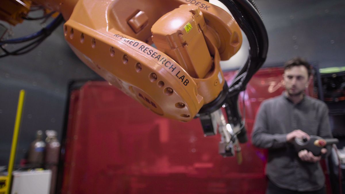 business's tweet photo. Industrial robots are usually deaf, dumb and blind. Now they're getting vision and brains. https://t.co/Wn4asn0Uns https://t.co/sJoihaZeTA