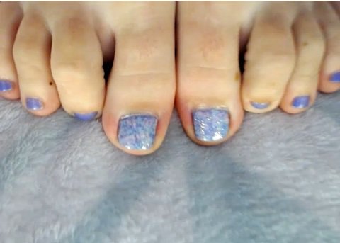 B2Feet's tweet photo. if U missed little #barefoot @SexySerenaB's special #StPatricksDay #cosplay show U missed her flawless #pedicure #footfetish 👣 https://t.co/LHM8rZAHbl