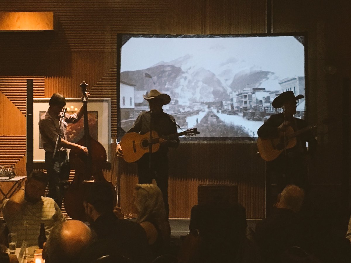 awwoa's tweet photo. The Banff Wardens performing at our Annual Banquet and Awards. #AWWOA2017 https://t.co/Zrq65VPAC3 https://t.co/A7OXbWc6dw