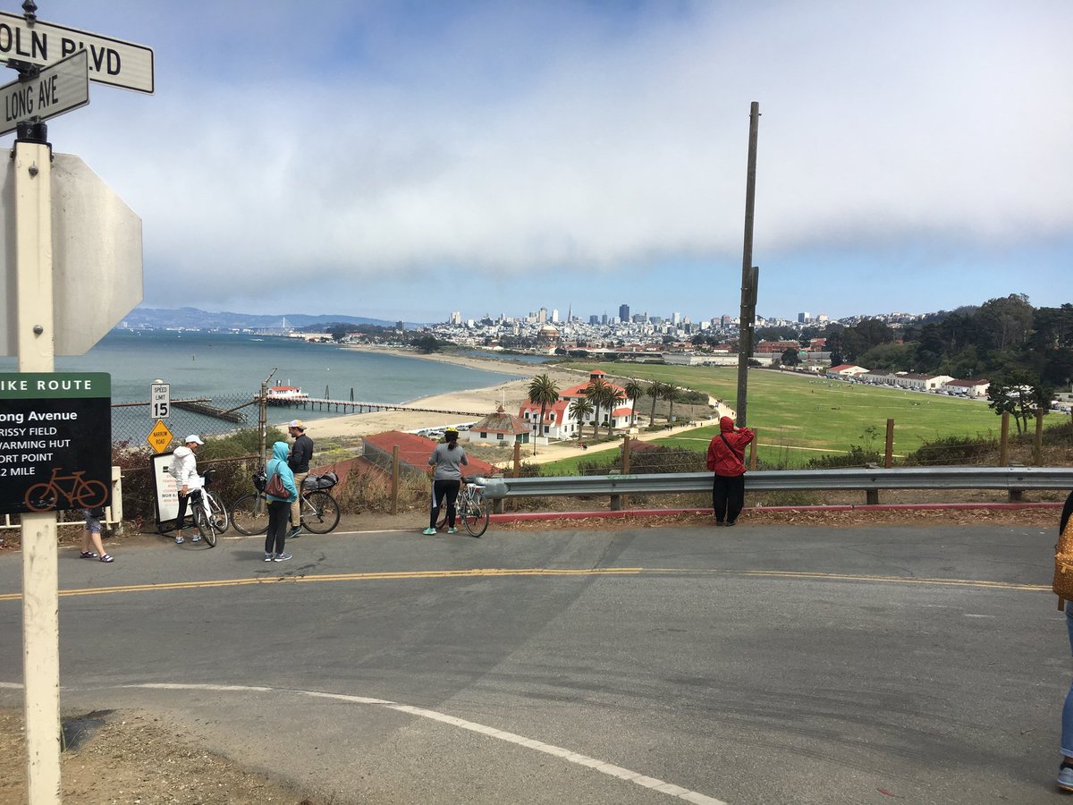 twindsor13's tweet photo. Tbt to that badass bike ride in San Francisco this week of 7 months ago #itwasawesome #needtodoitagain https://t.co/fhHX3tXK5f