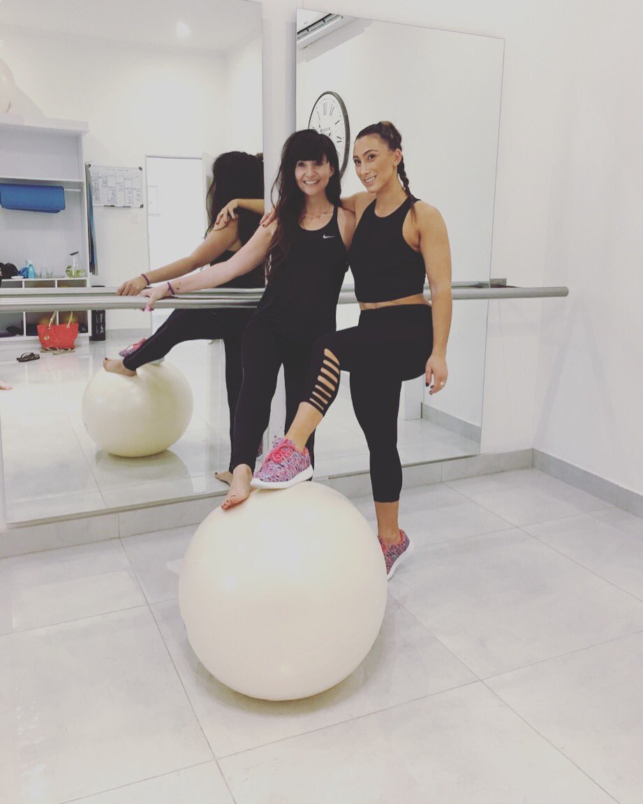 bee_spinner's tweet photo. You know that feeling of pure goodness- strength, power & wellbeing 🙏🏻⚛️
All thanks to @corebarrefusion #corebarre @PinkVANILLA_za https://t.co/jenmmfiRXn