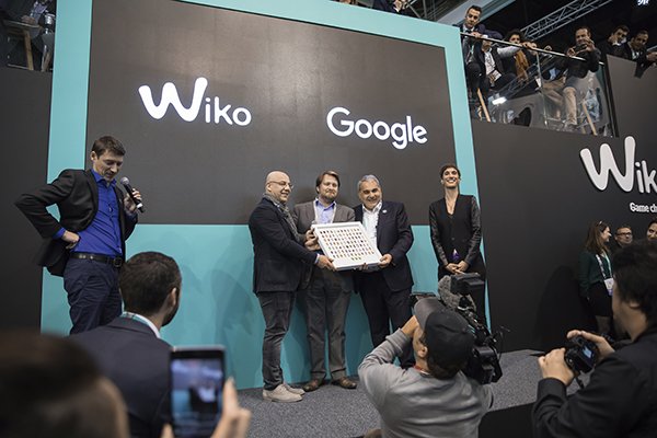 WikoPoland's tweet photo. Wiko otrzymało nagrodę uznania od @Google!

Sprawdź: https://t.co/Qry518kApI ← https://t.co/IG2GPJTj7Q
