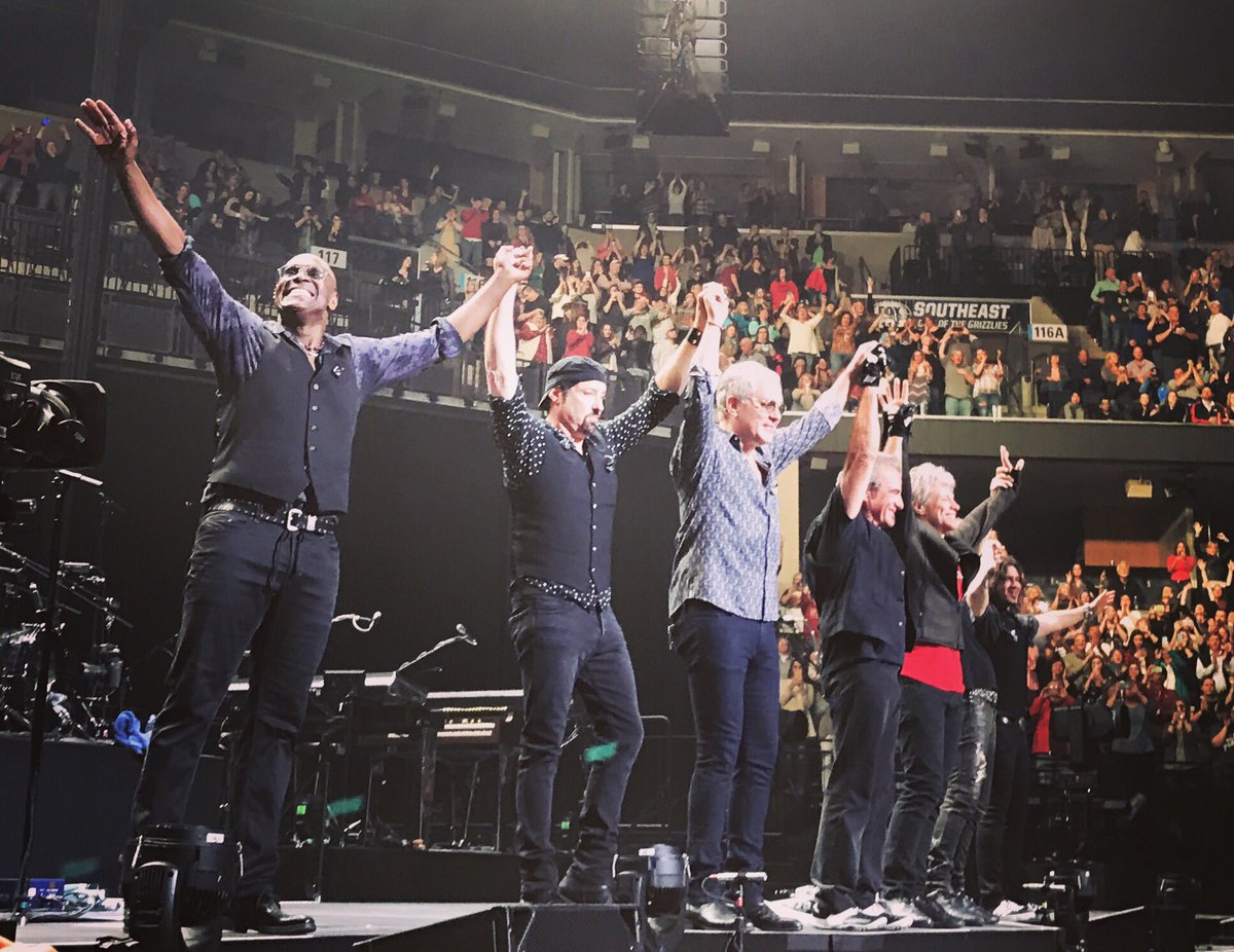 KristieAMorris's tweet photo. #OurConcerts #BonJovi https://t.co/PNE7o1cNAx