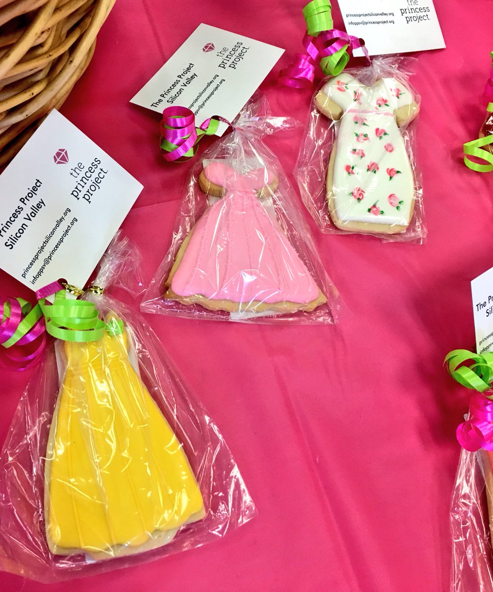 Princessprojsv's tweet photo. Cutest cookies #princessprojectprom https://t.co/LP1qHSPlIl