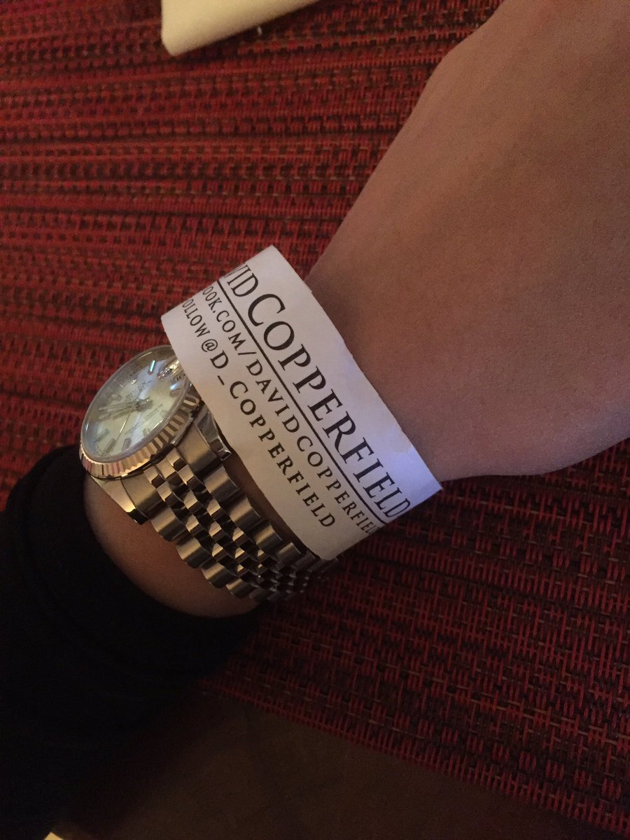SaraWijayanto's tweet photo. Great show!! Ur the legend!👏🏻🙌🏻 @D_Copperfield thank mr D " Live the Impossible " 🖤 https://t.co/NoTTFfIsER