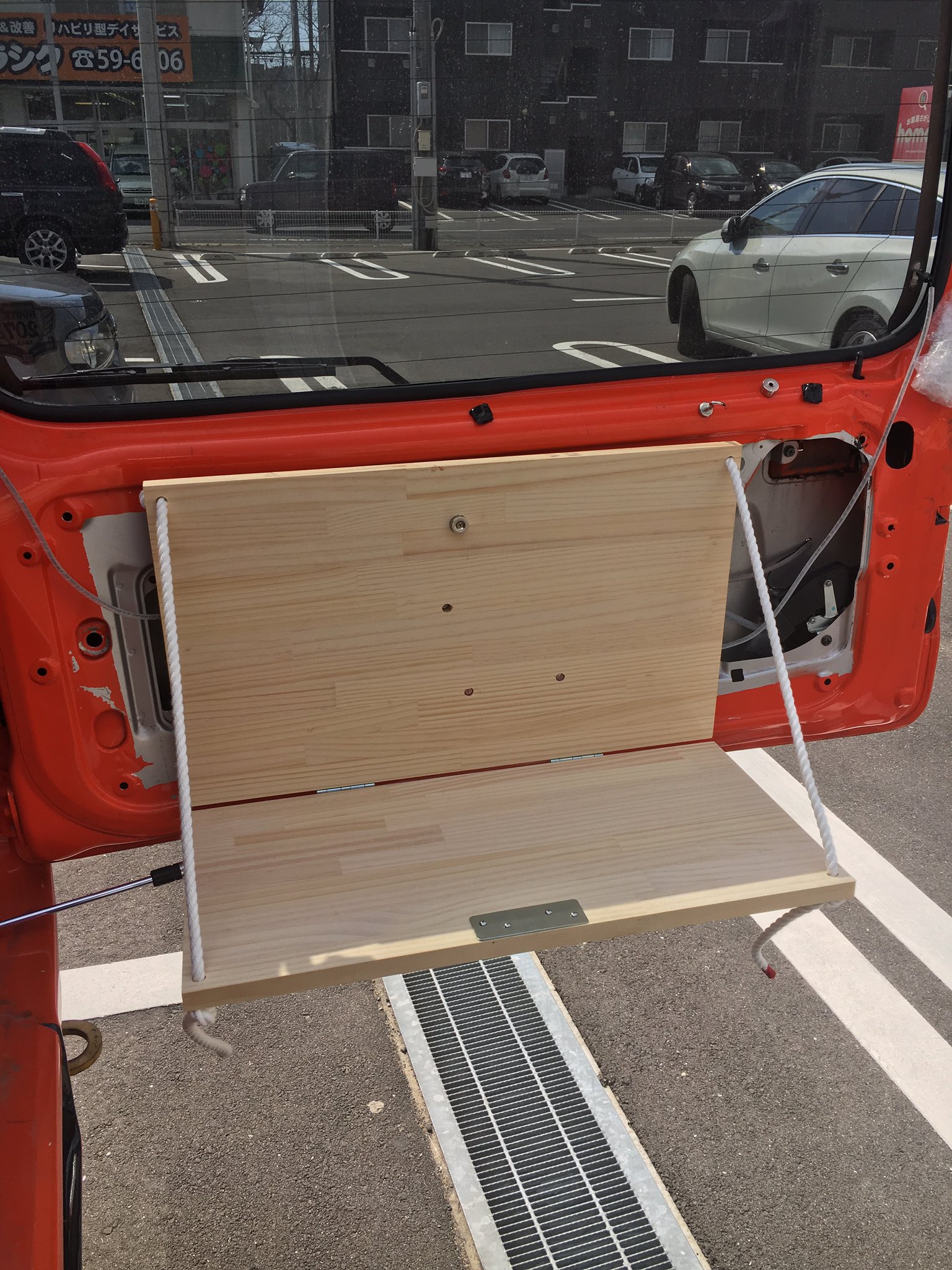 オレンジムニー on Twitter &quot;ジムニーバックドアキッチンテーブル いい感じにできそう ジムニー 車中泊 バックドアキッチン…