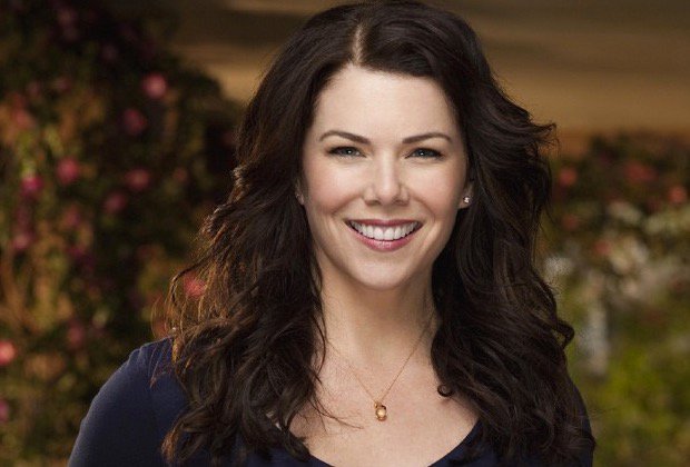 I forgot to do this yesterday. But Happy Birthday to the talented and most funniest person. Miss Lauren Graham. 