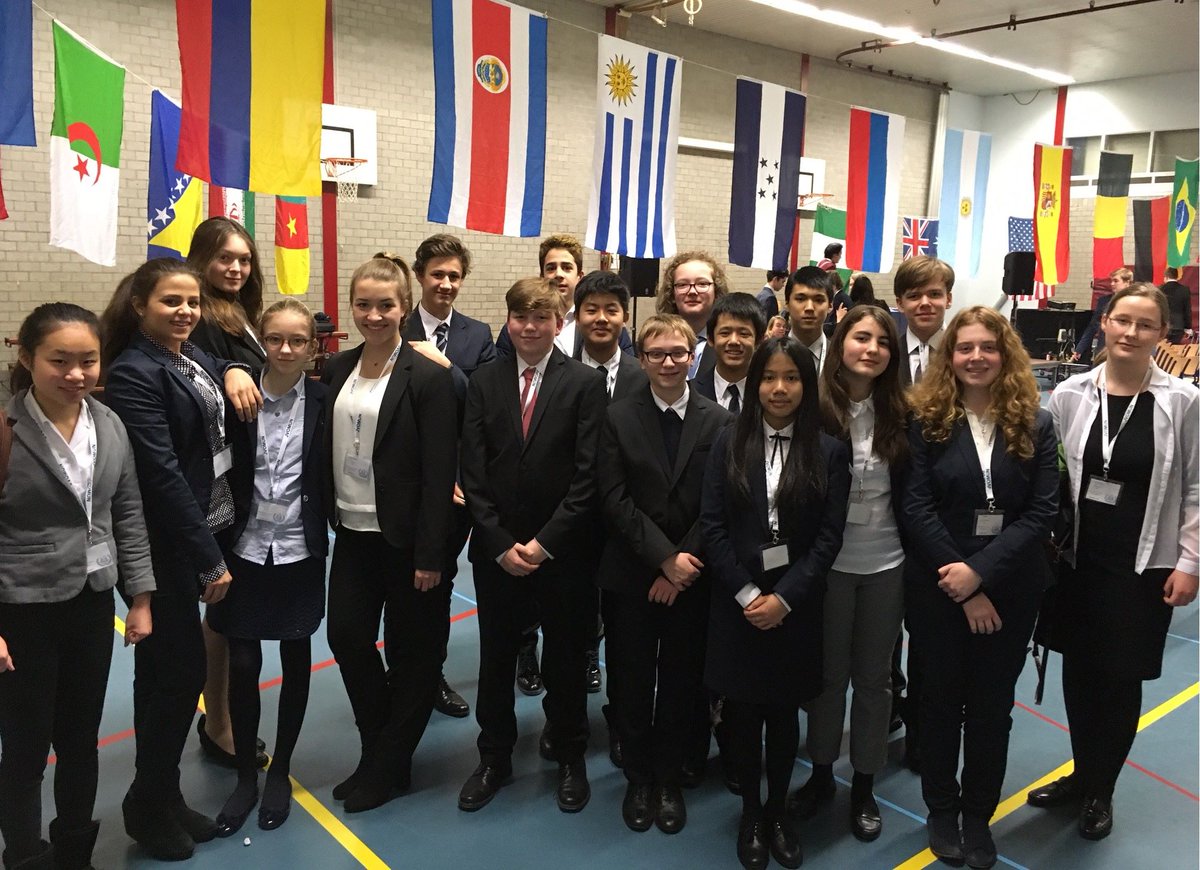 SABIS_US's tweet photo. 18 students at ISR, #SABIS licensed school in Germany, attended their first Model U.N. conference in the Netherlands https://t.co/takOXXZzsq