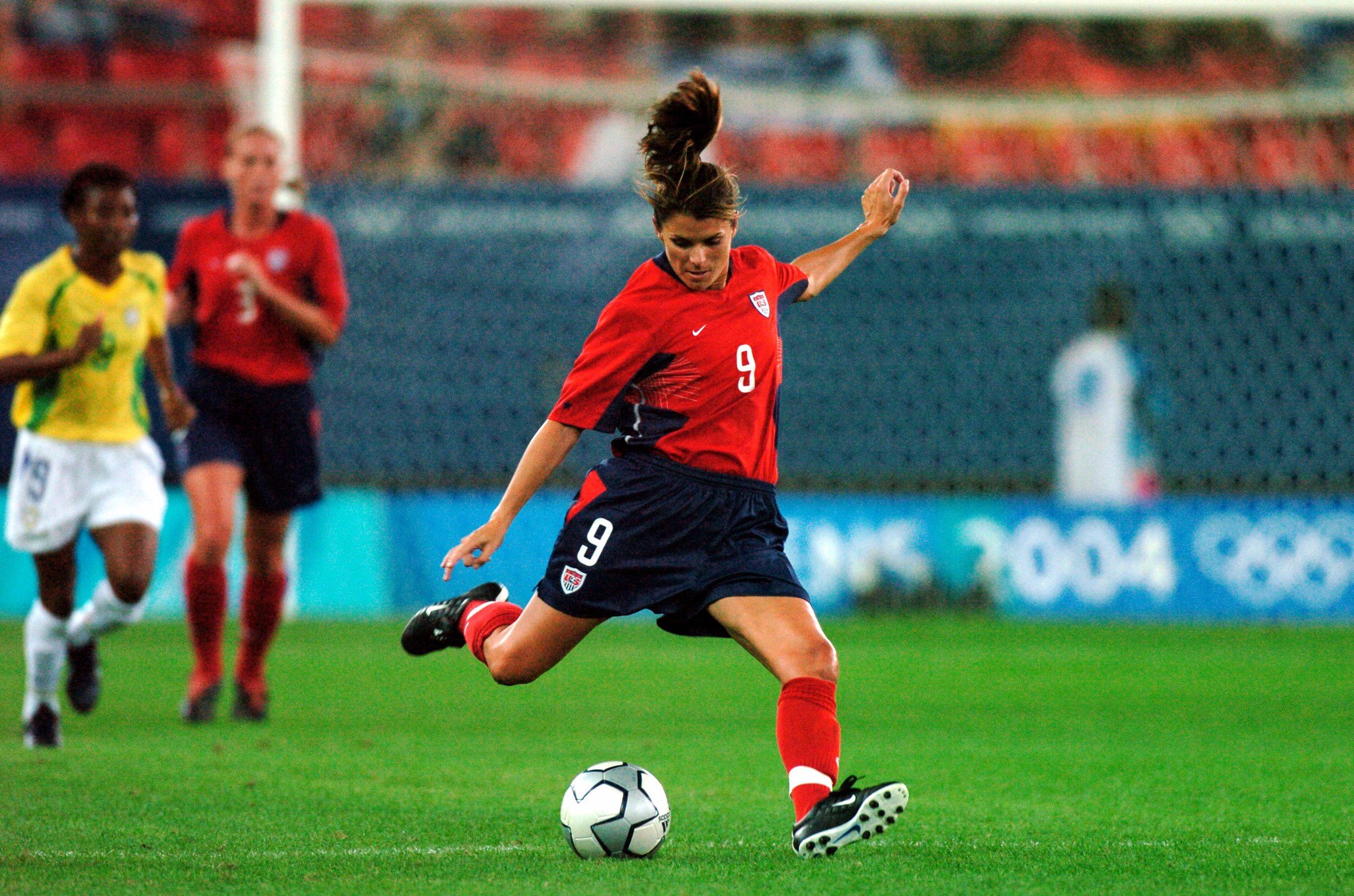 Happy Birthday to Mia Hamm, who turns 45 today! 