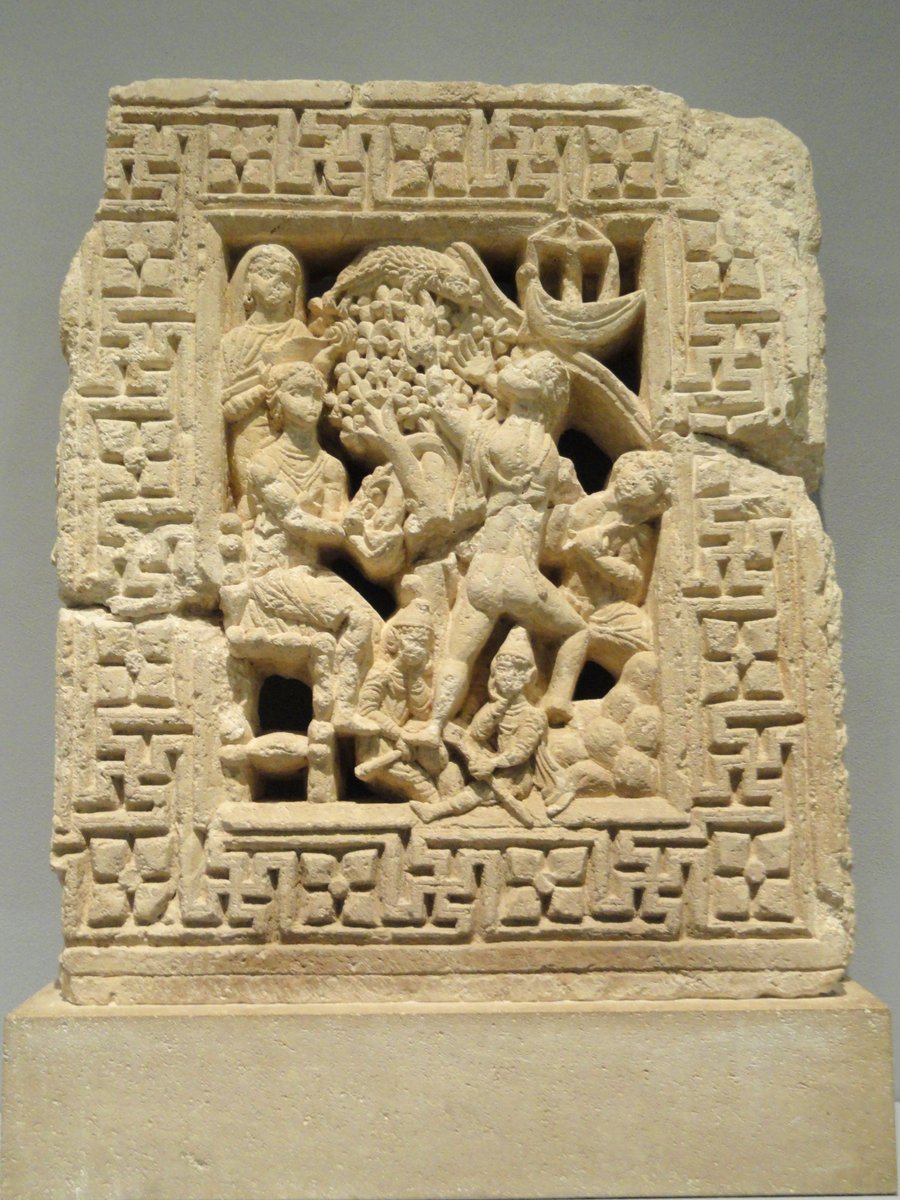 ByzantineLegacy's tweet photo. Relief with Jason and the Golden Fleece (5th century Egypt) 
Nelson Gallery-Atkins Museum in Kansas City
https://t.co/rYLtzisUSN https://t.co/LLELyUMEzb