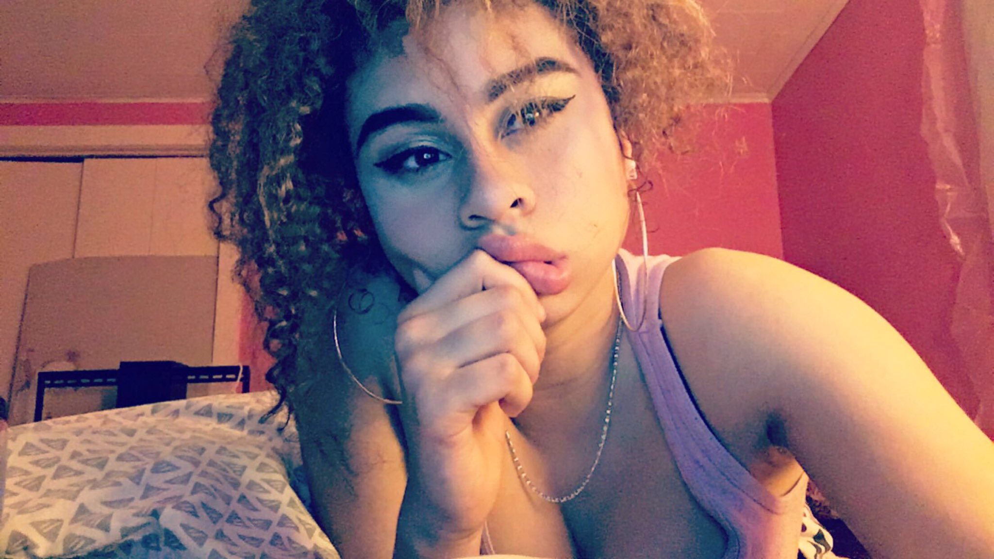 shai 🦋 on Twitter: "since i barely post pictures https://t.co