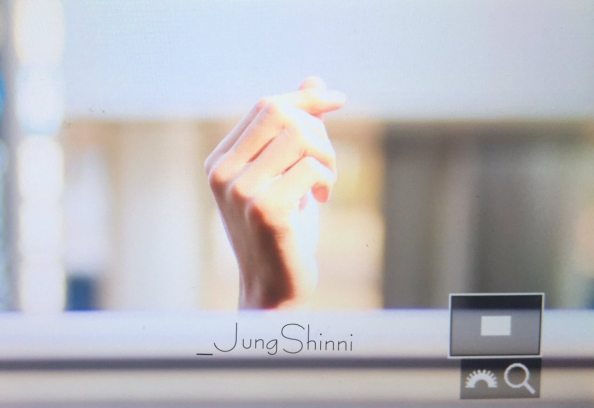 _JungShinni's tweet photo. #CNBLUE #이정신 #LeeJungShin  
170317 김포공항 입국~✌️ https://t.co/00Rf6xcLeS