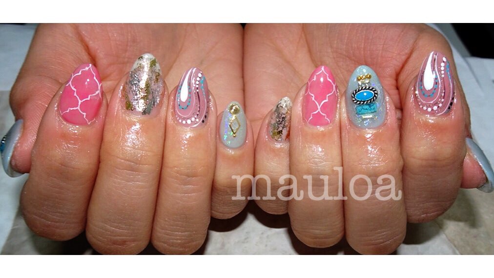 Mauloa ネイル ネイルデザイン 春ネイル17 春ネイル 夏ネイル リゾートネイル スプリングネイル 富田林 ワンカラーネイル スタッズネイル ペイズリー ペイズリーネイル コンチョネイル シルバーネイル タイルネイル ターコイズネイル コンチョ 手描き