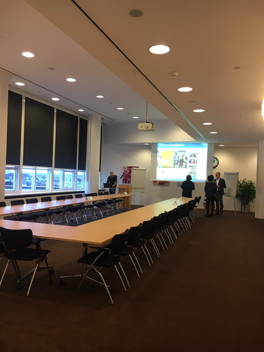 HCK070's tweet photo. We gaan zo beginnen @MKB_DenHaag #mkbevent #communicatie https://t.co/59iQqlfOHZ