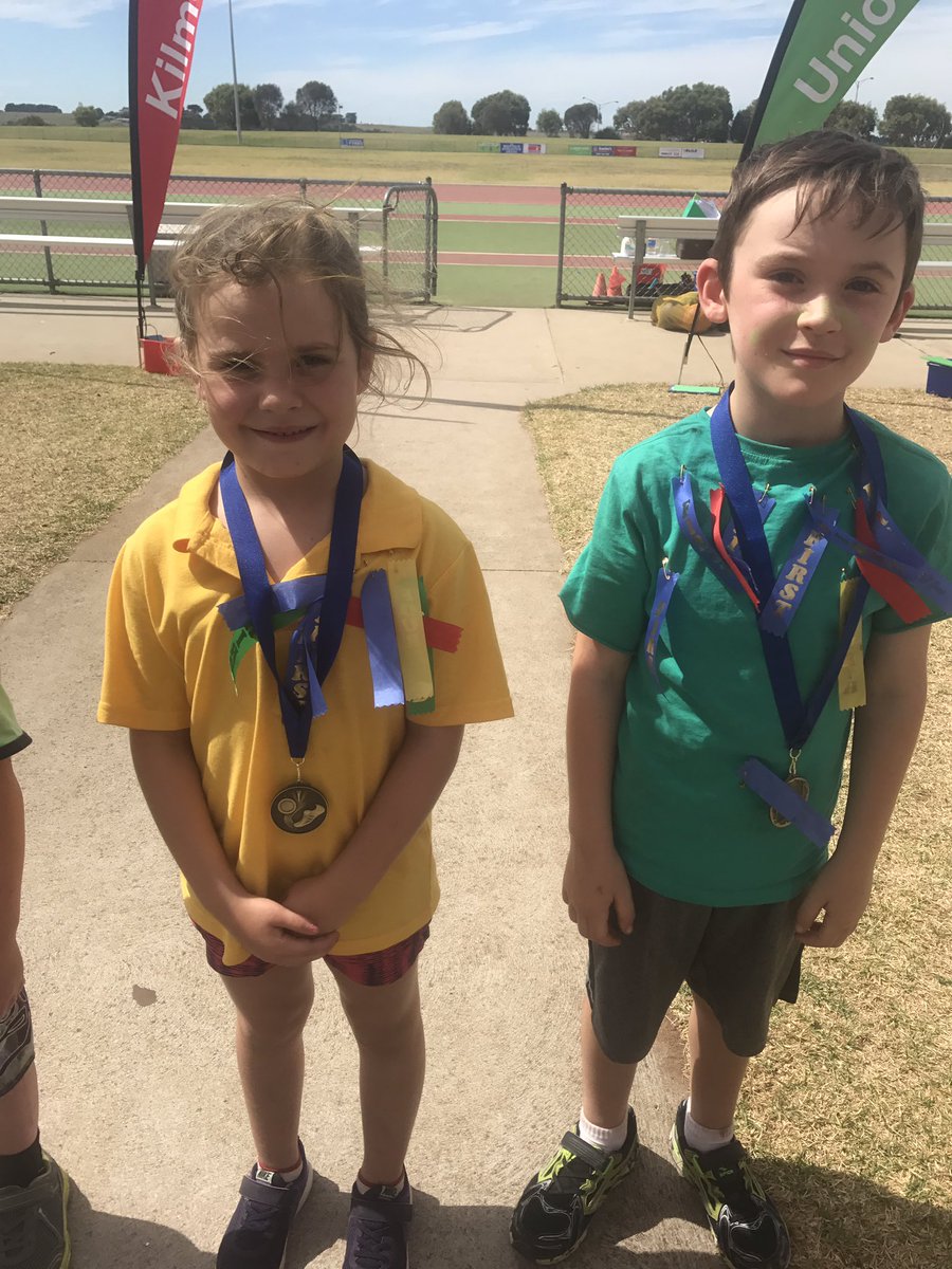 WPS34_2018's tweet photo. Some of our age group champions! All the kids showed great sportsmanship and were all seen as champions! https://t.co/Ie9POAmVnN