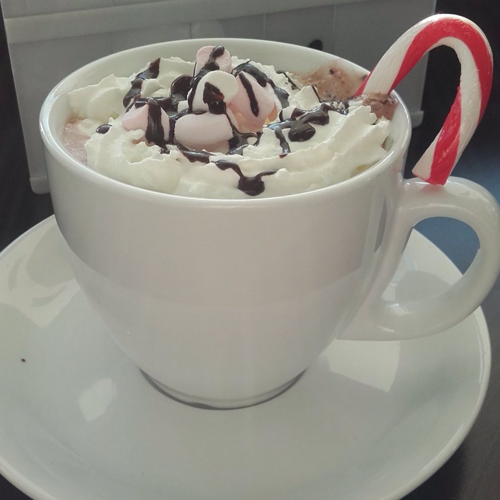 Brrr it's a cold start this morning nice hot chocolate to get me started <a href="/NlandEats/">Northumberland EATS</a> @alnwicktraders @SignatureOneLtd <a href="/NEbloggerchat/">North East Blogger</a>