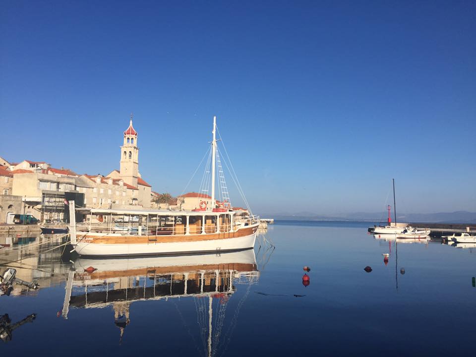 Magic morning in Sutivan 💙 #sutivan #centraldalmatia #brac #island #morning #nofilterneeded