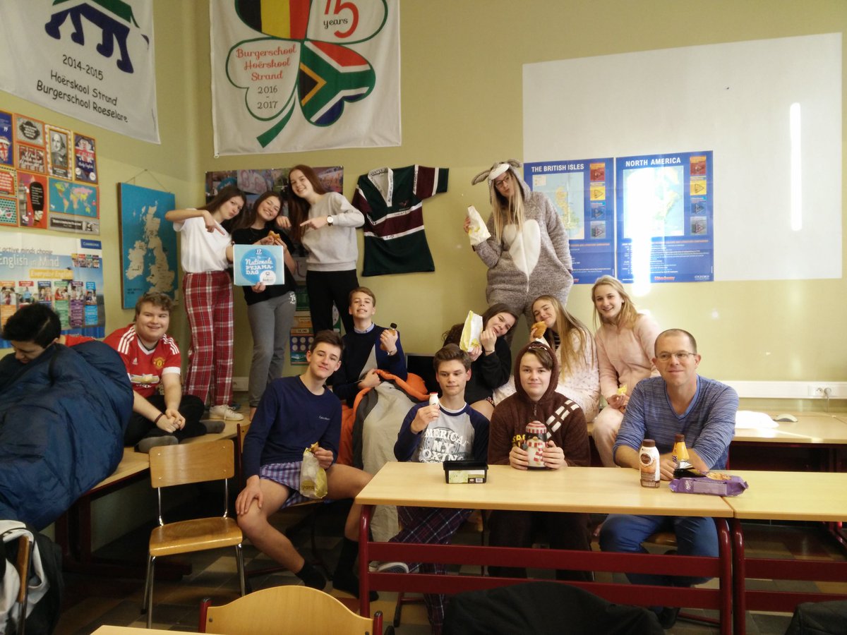 Akaryia's tweet photo. #pyjamadag @BednetBE @Burgerschool  #4OCa #english https://t.co/8dIjhoYj0q