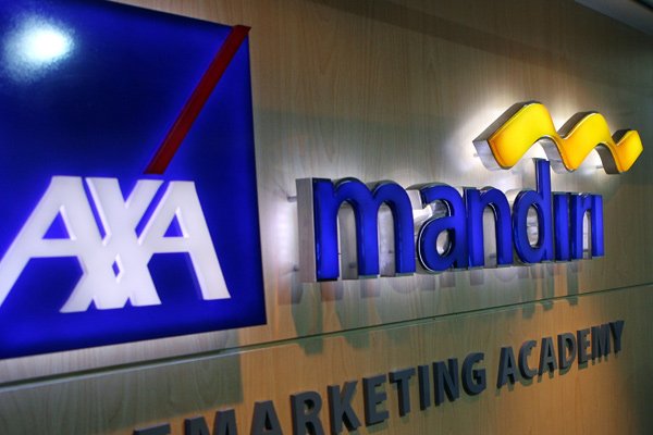 Bisniscom's tweet photo. AXA Mandiri dan AXA Beri Bantuan Rp502 Juta kepada PMI Aceh https://t.co/uAjnxTEHnK https://t.co/WTpdf5AS4n