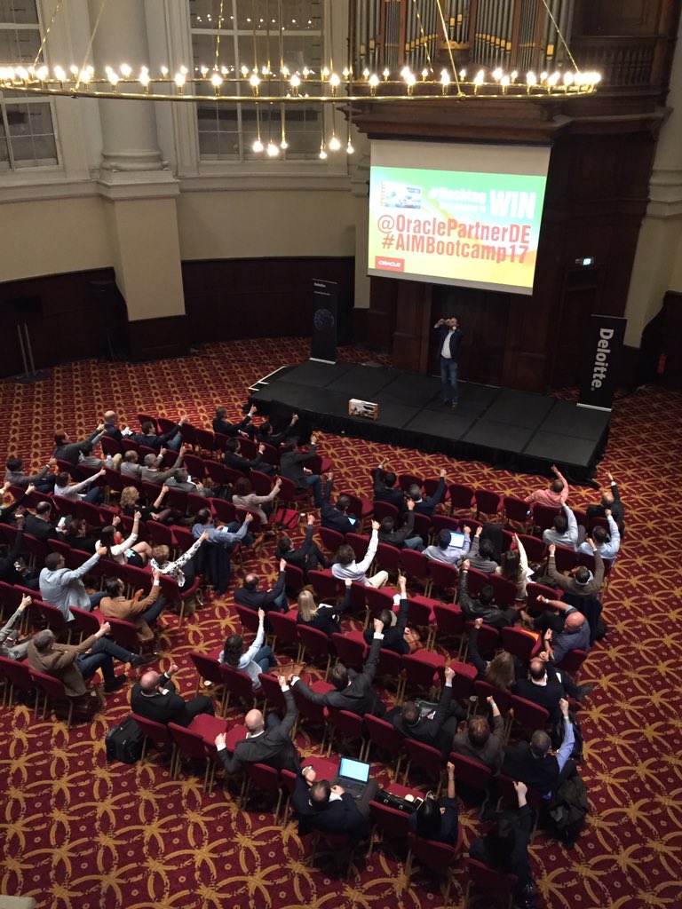 OraclePartnerDE's tweet photo. @RvEspelo interacting with the audience at #Deloitte #AIMBootcamp2017 #AIMBootcamp17 - we like it! Tweet with us... https://t.co/988OESj8sT