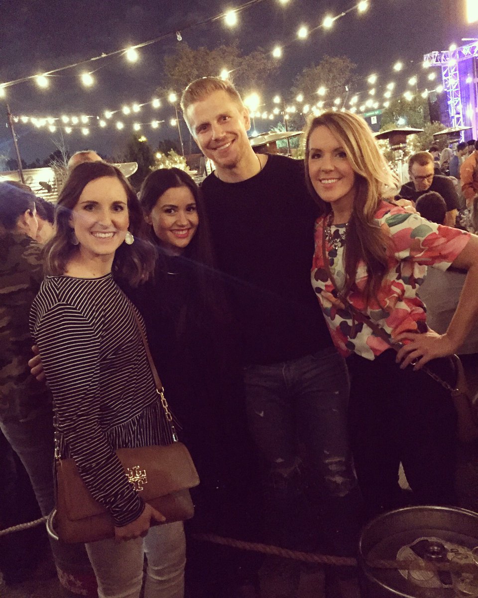 DesiraeHowerton's tweet photo. Solid @vouch_app launch party @TheRusticDallas!ππΌ #vouchapp #revolutionarydating https://t.co/ZMpjNn8ZVx