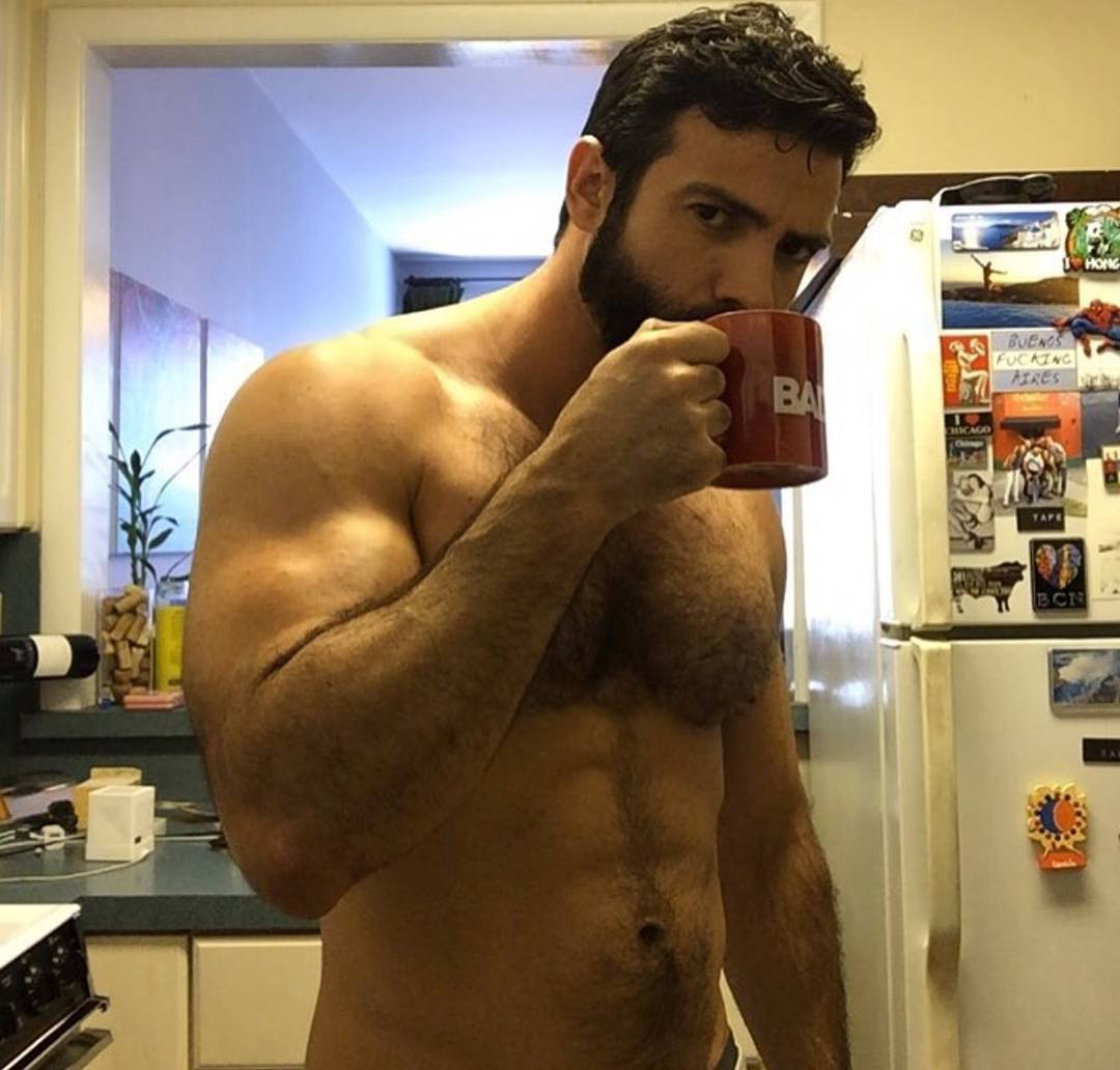 C7H0YvQVAAAR_sp.jpg:large