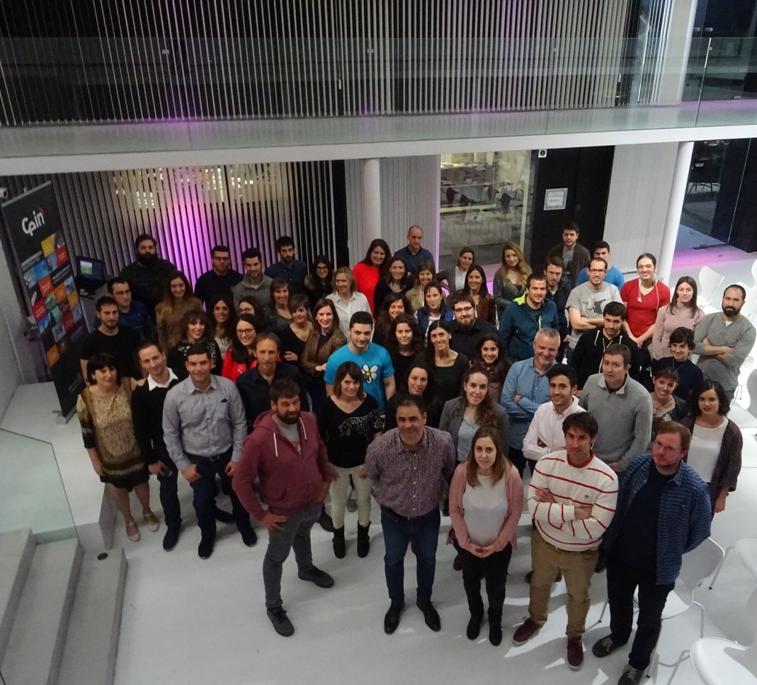 ceinnavarra's tweet photo. Foto de familia tras el encuentro de hoy de las firmas #viveroscein https://t.co/MKEGCnH1nZ