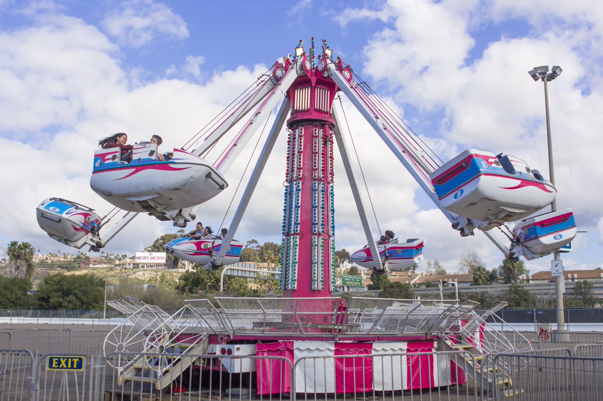The type of hurricanes we 💙 Come out 4/27-4/30 &amp; experience all the exciting rides 🎡