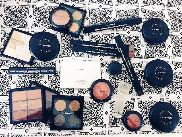 Alessondrabast1's tweet photo. Once you go Mac...#macartistrelations#mua#setlife#film#beauty#makeup#cosmetics#fashion#style#canada https://t.co/dZiMoe1Zfv